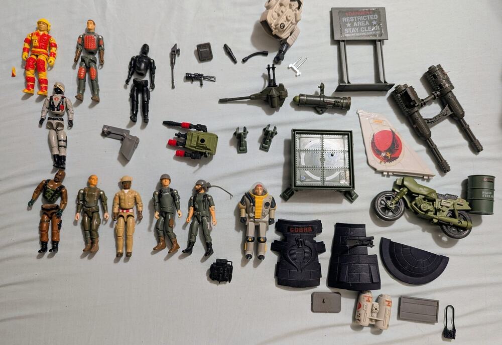 Vintage G.I. Joe ARAH Action Figure & Accessories Lot 1980s Cobra Hasbro
